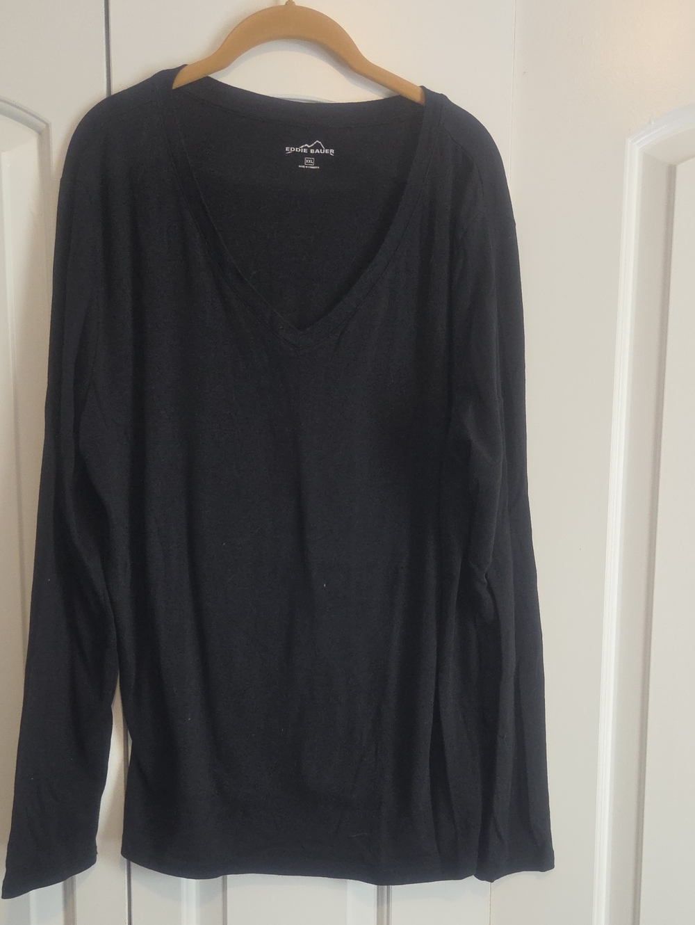Eddie Bauer Black Long Sleeve V-Neck Women's Top